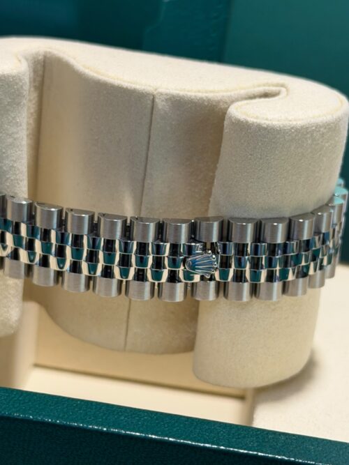 Foto 12 Rolex Datejust 31 mm mint green dial new 2026 FULL SET